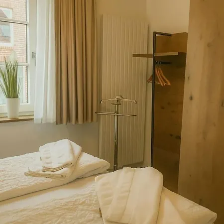 Sonnenduene Juist  Ferienwohnung Mit Balkon & Duenenblick