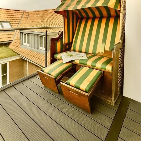 Sonnenduene Juist  Ferienwohnung Mit Balkon & Duenenblick Juist